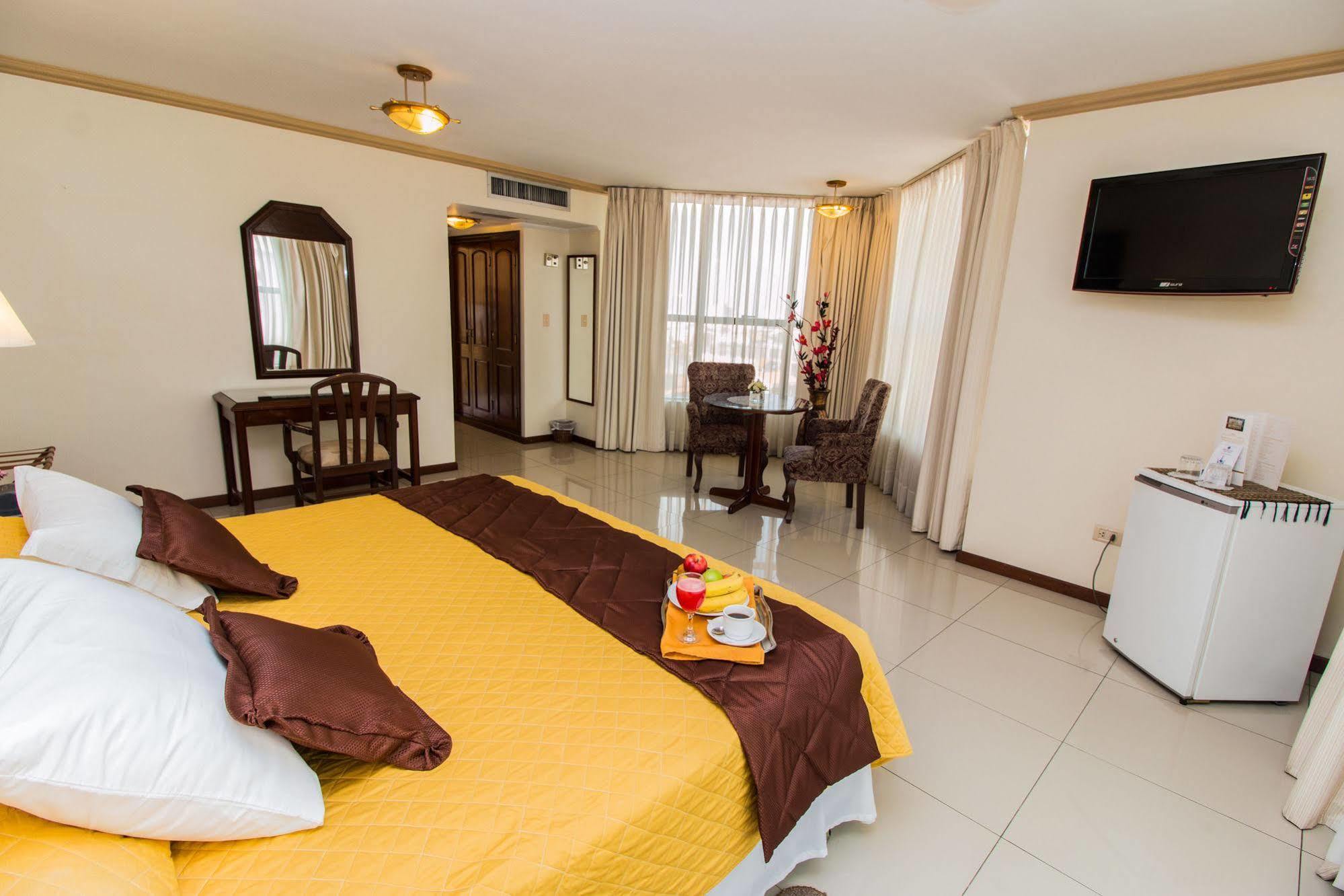 סנטה קרוז דה לה סיירה House Inn Apart Hotel מראה חיצוני תמונה