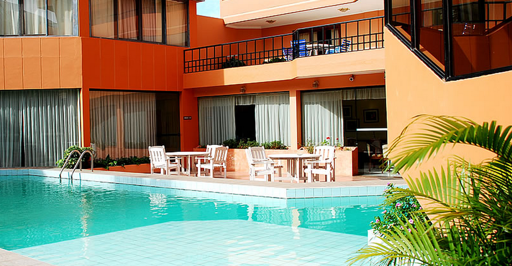 סנטה קרוז דה לה סיירה House Inn Apart Hotel מראה חיצוני תמונה